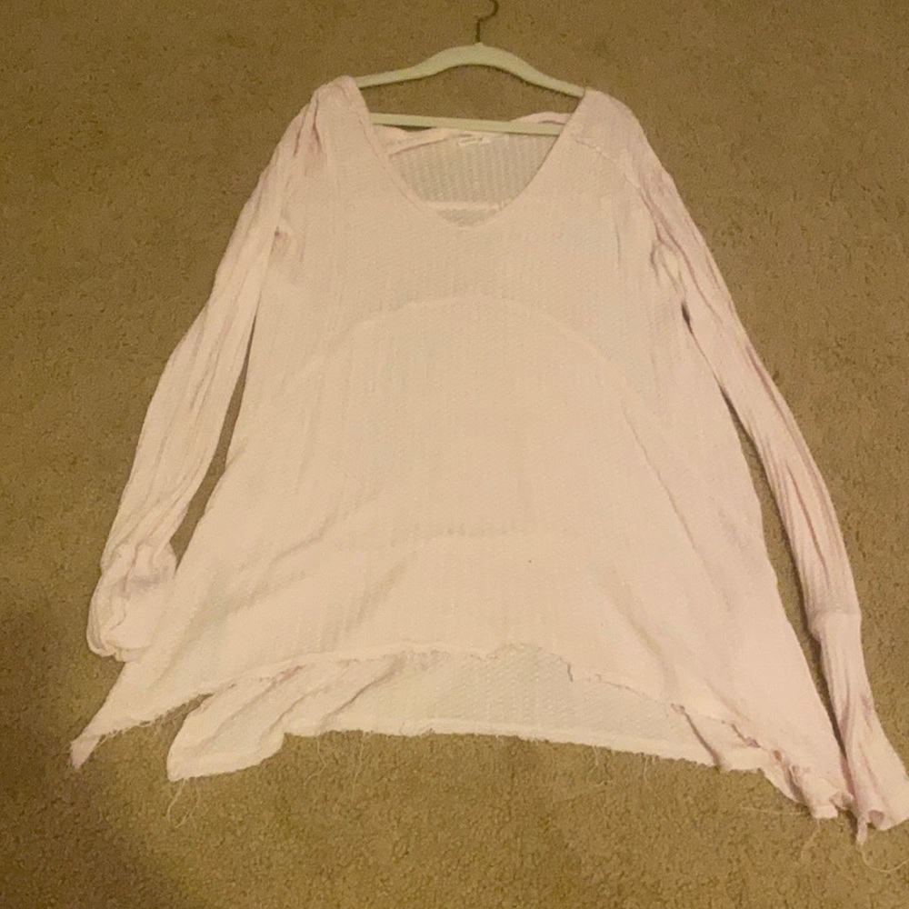 Small pink sweater lightly worn SMALL